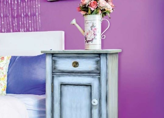 shabby chick efekt na drevenom nabytku